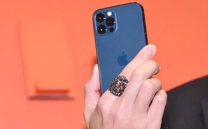 提蒙乡苹果手机维修分享iPhone12系列重启方法教程 